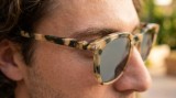 Izipizi Sun #E Light Tortoise Сгенерированное изображение