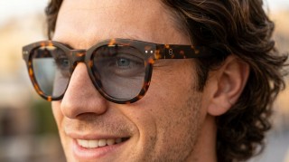 Izipizi Sun #N Tortoise Сгенерированное изображение