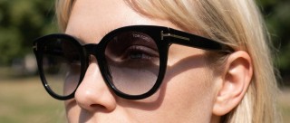 Tom Ford Moira FT1109 01B 53 Сгенерированное изображение